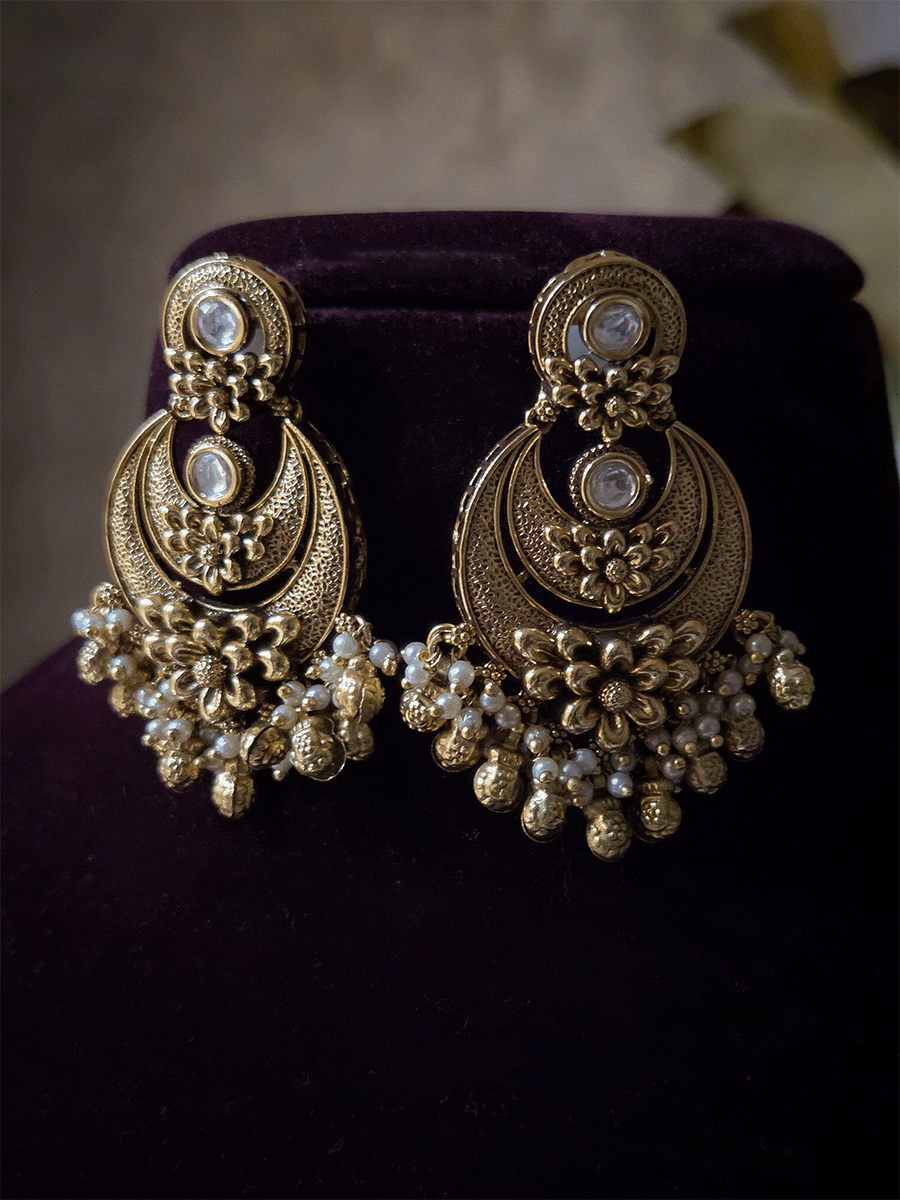 Circular kundan top with flower at bottom ghunghru hanging earrings