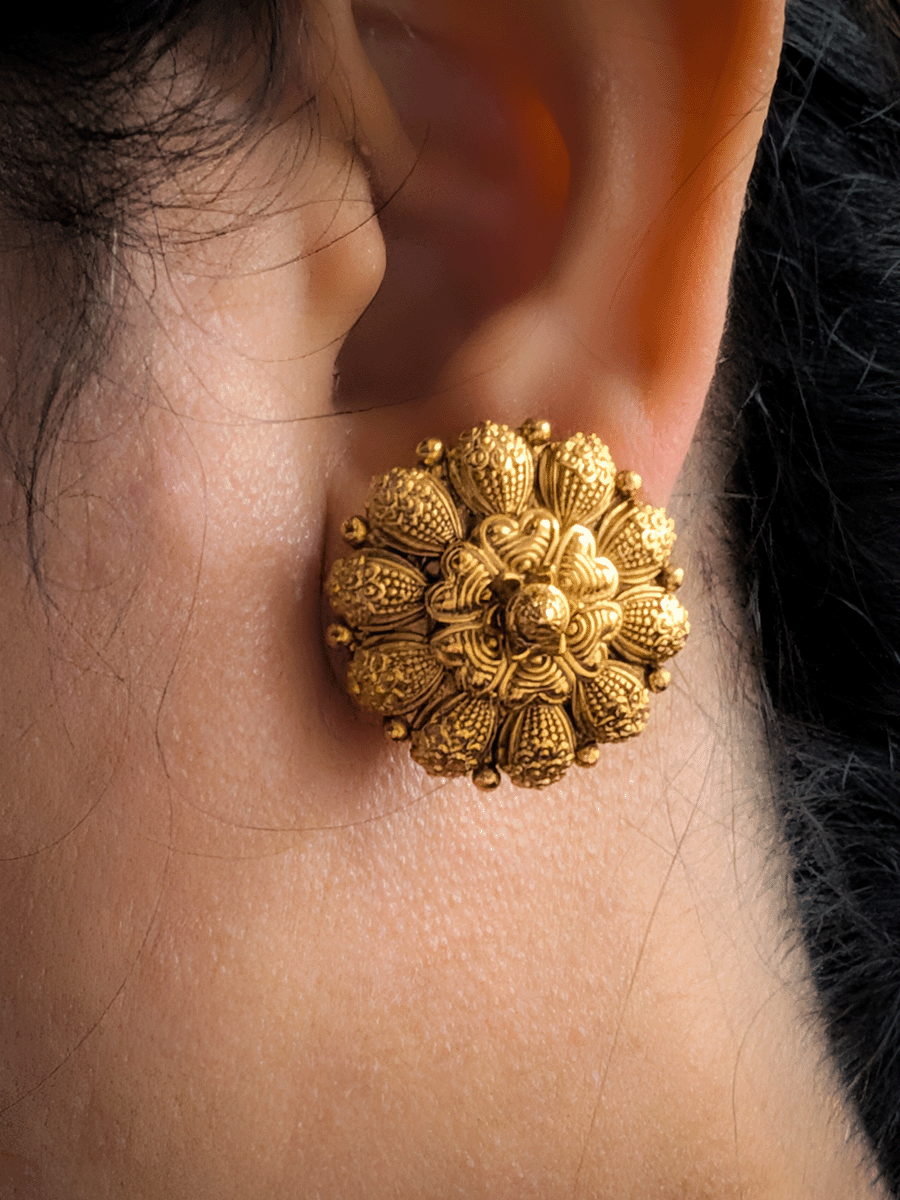 Flower on flower design 3cm bold self design studs