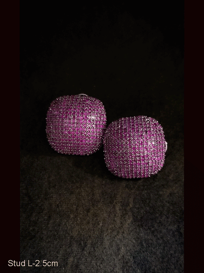Square stones studded studs with black finish at back
