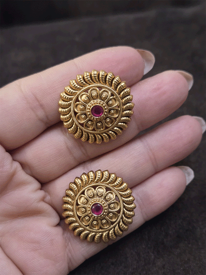 Round ruby stone flower center 3cm broad studs with leaf design on circumference