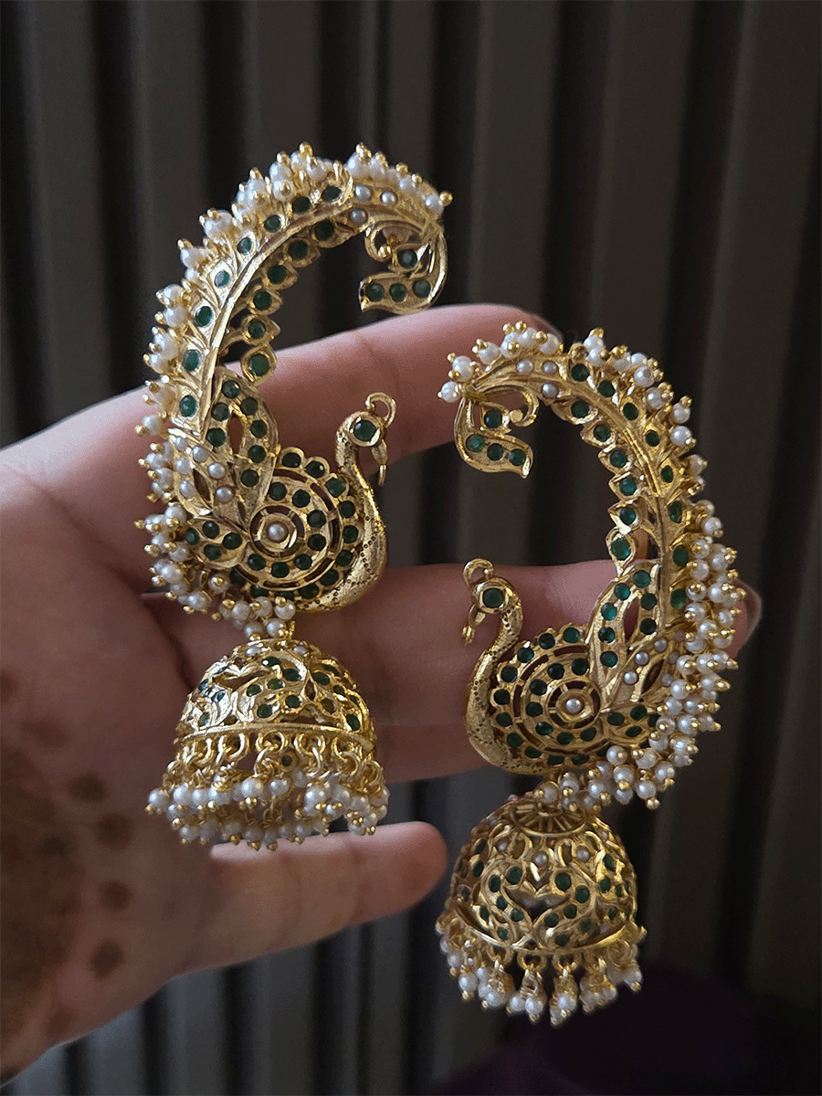 Peacock design jadau karnphool(earcuff) with white bead cluster lace