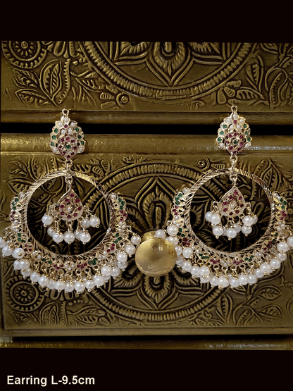 9.5cm long jadau Chandbali with leaf shaped hanging tukdi in center(Weight-57gm)