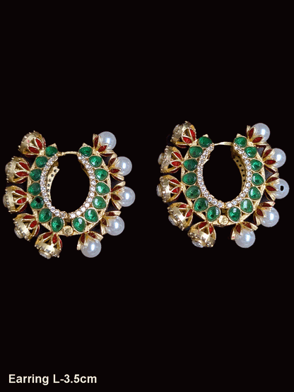 Kundan design on one side and pearl on another classy earrings with side kundan detailing(3.5cm)