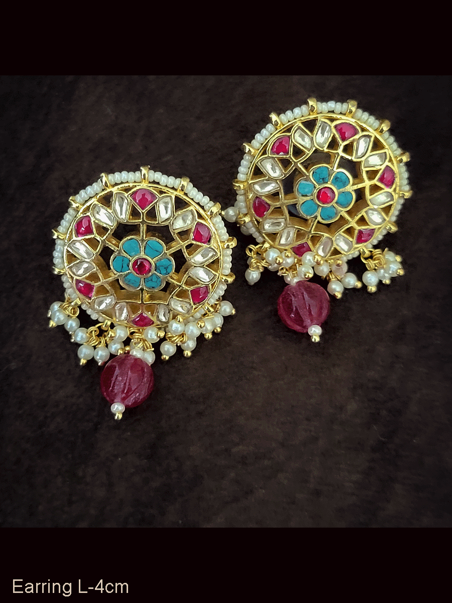 Flower design paachi kundan pirohi work classy studs with coloured drops
