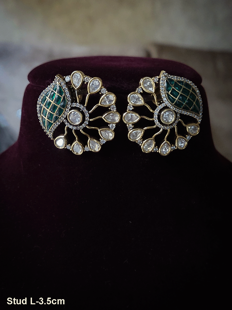 Circular kundan studs with one side coloured leaf design(3.5cm)