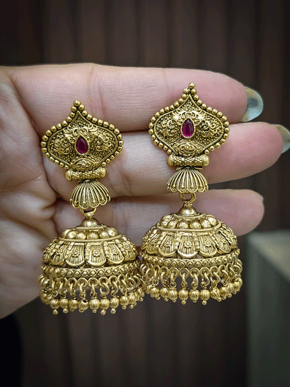 Traditional top design with tear drop stone in center jhoomkies