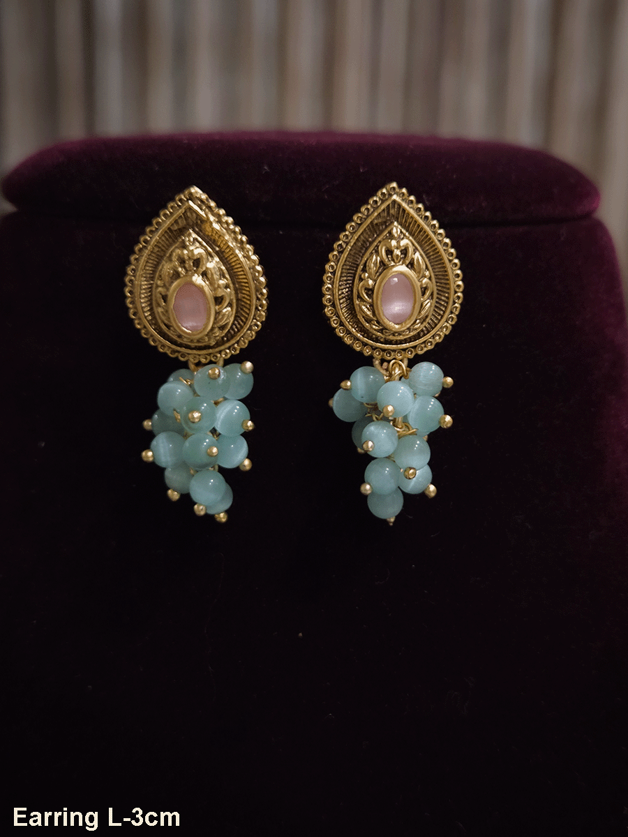 Tear drop shaped with beads bunch classy earrings(3cm)