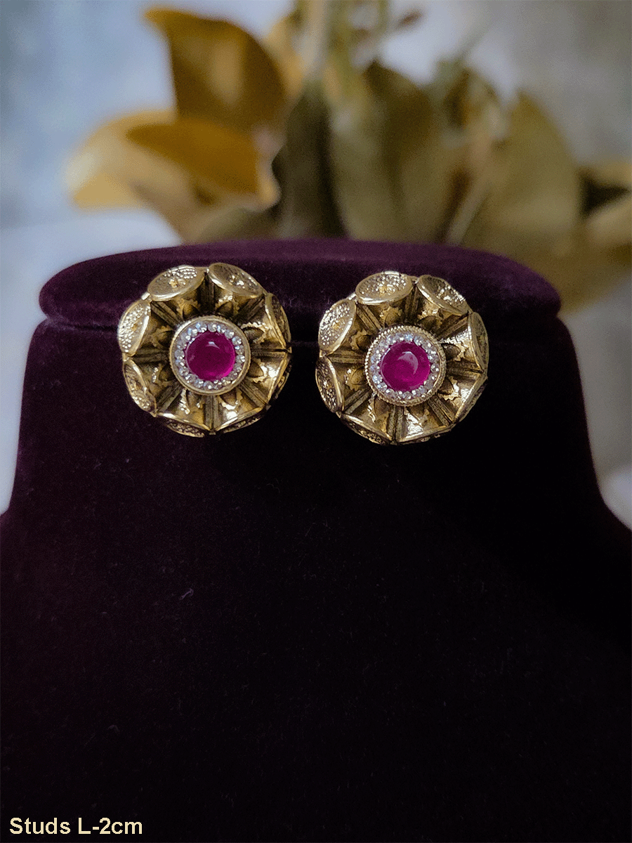 Round center stone with zircon outline flower design studs with dotted coin petals