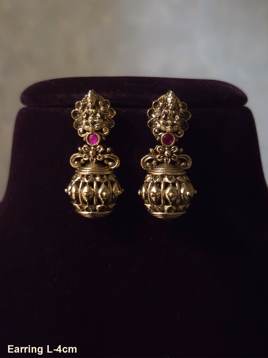 Laxmiji top earring with half differently design bead bottom