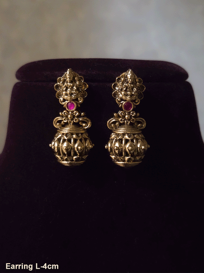 Laxmiji top earring with half differently design bead bottom