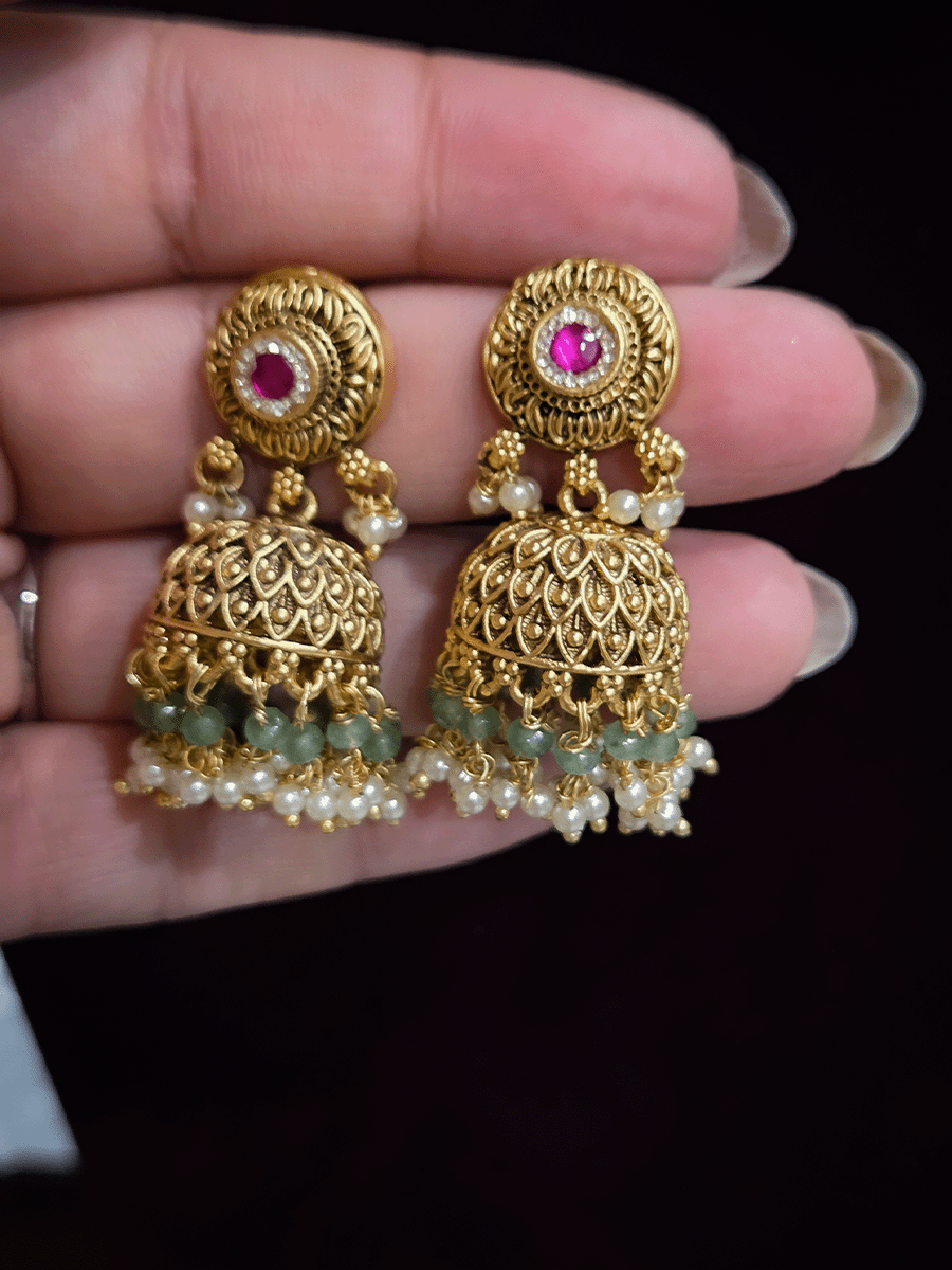 Circular top stone center leaf design domb bead hanging jhoomki(4cm)