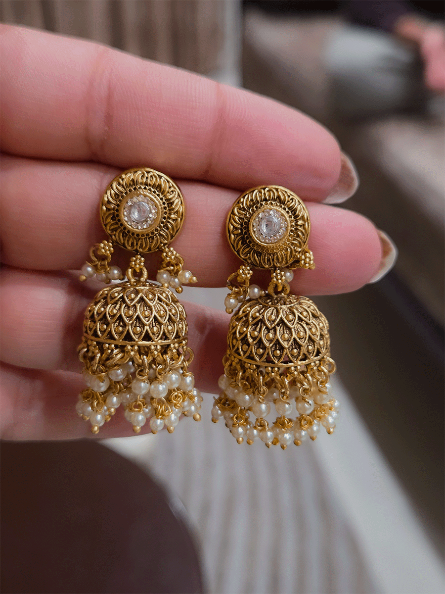 Circular top stone center leaf design domb bead hanging jhoomki(4cm)