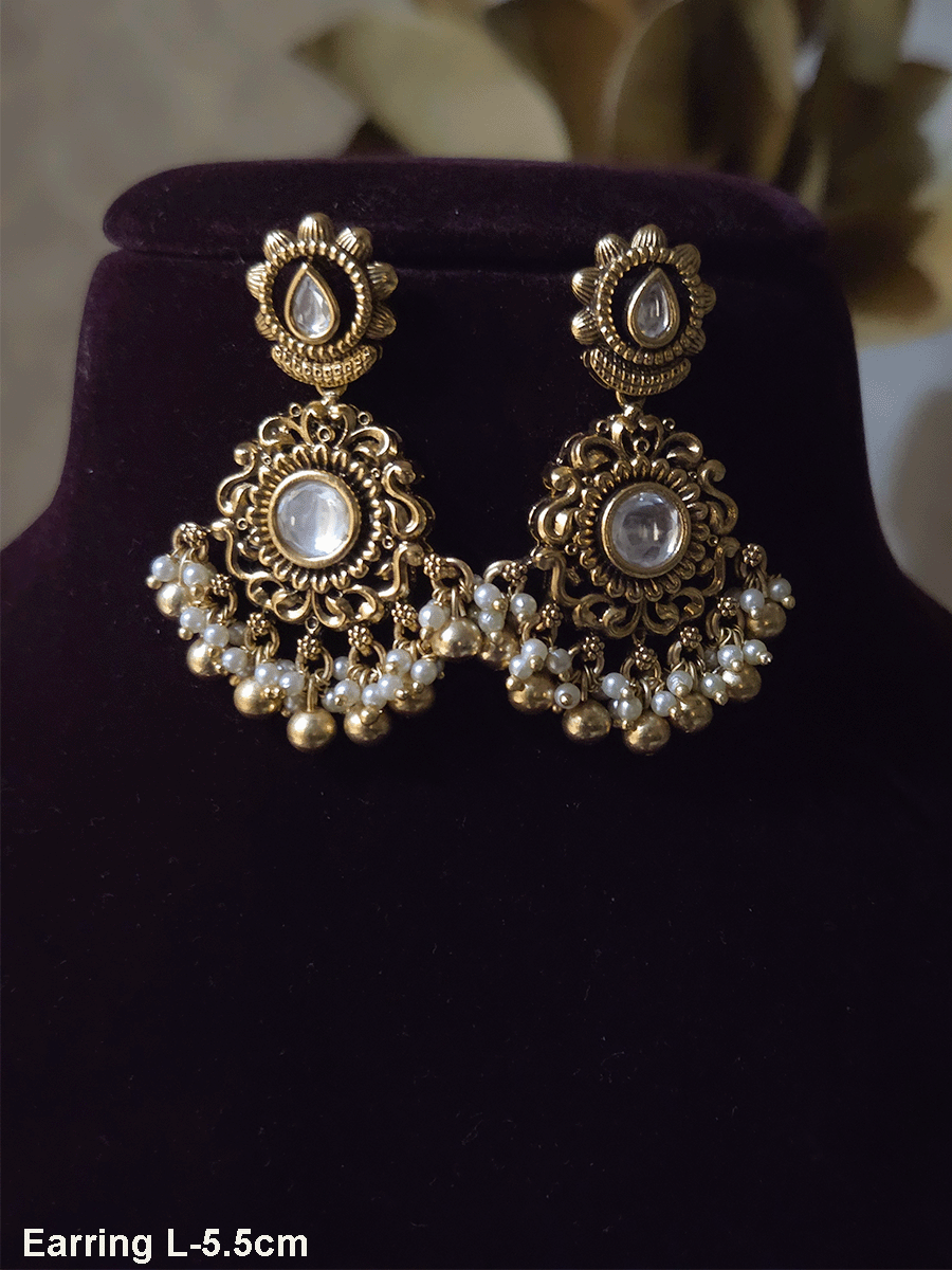 Tear shaped stone top design with circular kundan intricate design earrings(L-5.5cm)