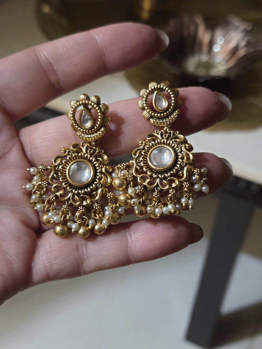 Tear shaped stone top design with circular kundan intricate design earrings(L-5.5cm)