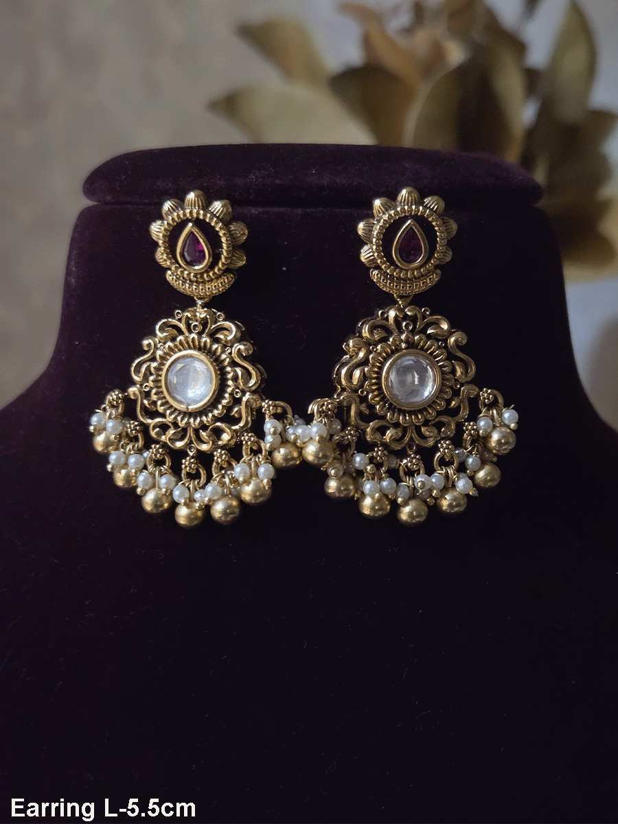 Tear shaped stone top design with circular kundan intricate design earrings(L-5.5cm)