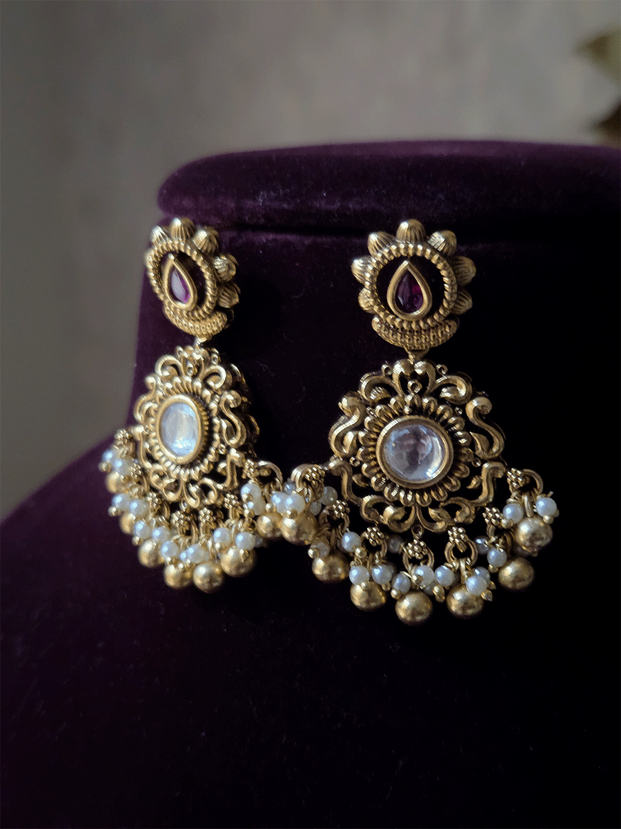 Tear shaped stone top design with circular kundan intricate design earrings(L-5.5cm)