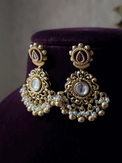 Tear shaped stone top design with circular kundan intricate design earrings(L-5.5cm)