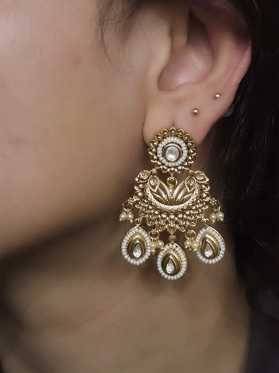 Kundan with pirohi circular top classy earrings with three tear drop tukdi drops