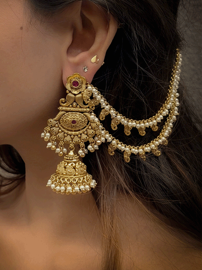 Flower and paisley top design self design jhoomki with paisley design earchains(Jhoomki L-8cm)