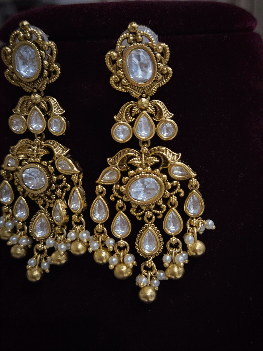 Oval kundan top with tear drop shaped kundan drop earrings(7cm long)