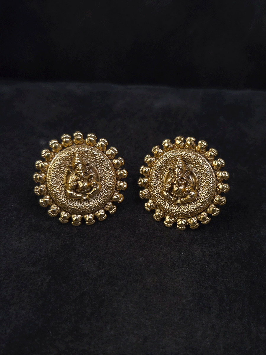 Round bold Ganpatiji self desgin studs with intricate design on circumference