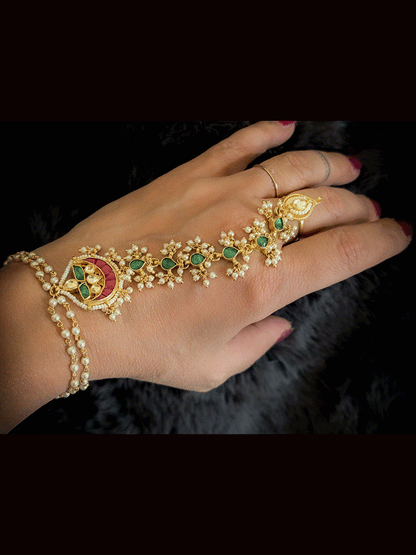 Green leaf chain with kundan ring and ruby green paachi kundan tukdi hathphool(single)
