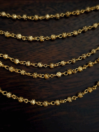 Five layer earring chains in gold and pearl