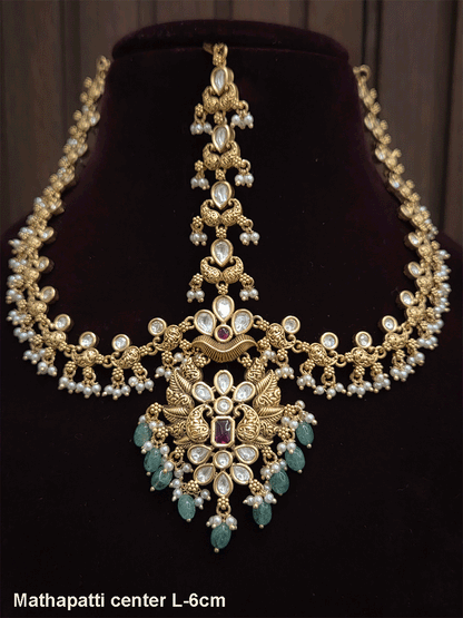 Paisley with kundan flower design center mathapatti with paisley design side string