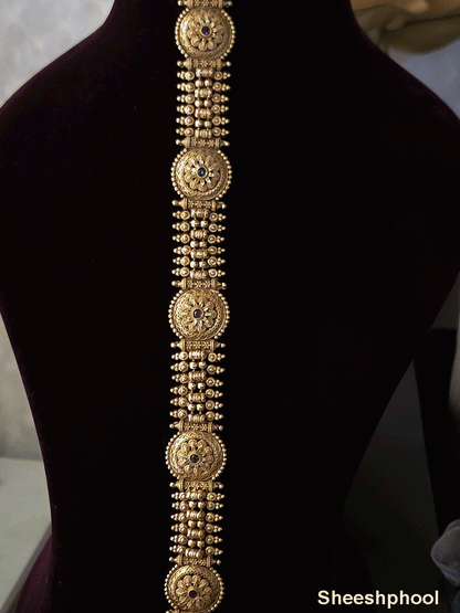 Flower in circular design 2cm broad sheeshphool with traditional broad chain