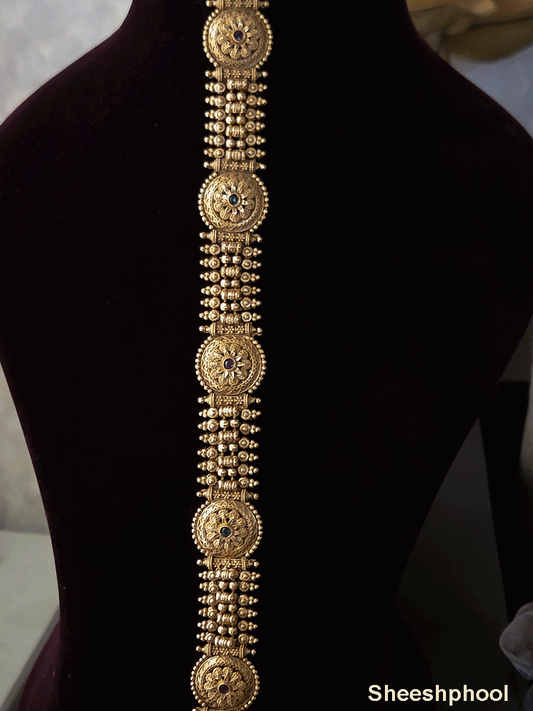 Flower in circular design 2cm broad sheeshphool with traditional broad chain