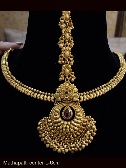 Flower top tear drop ruby stone ghunghru hanging mathapatti with paisley design side chain