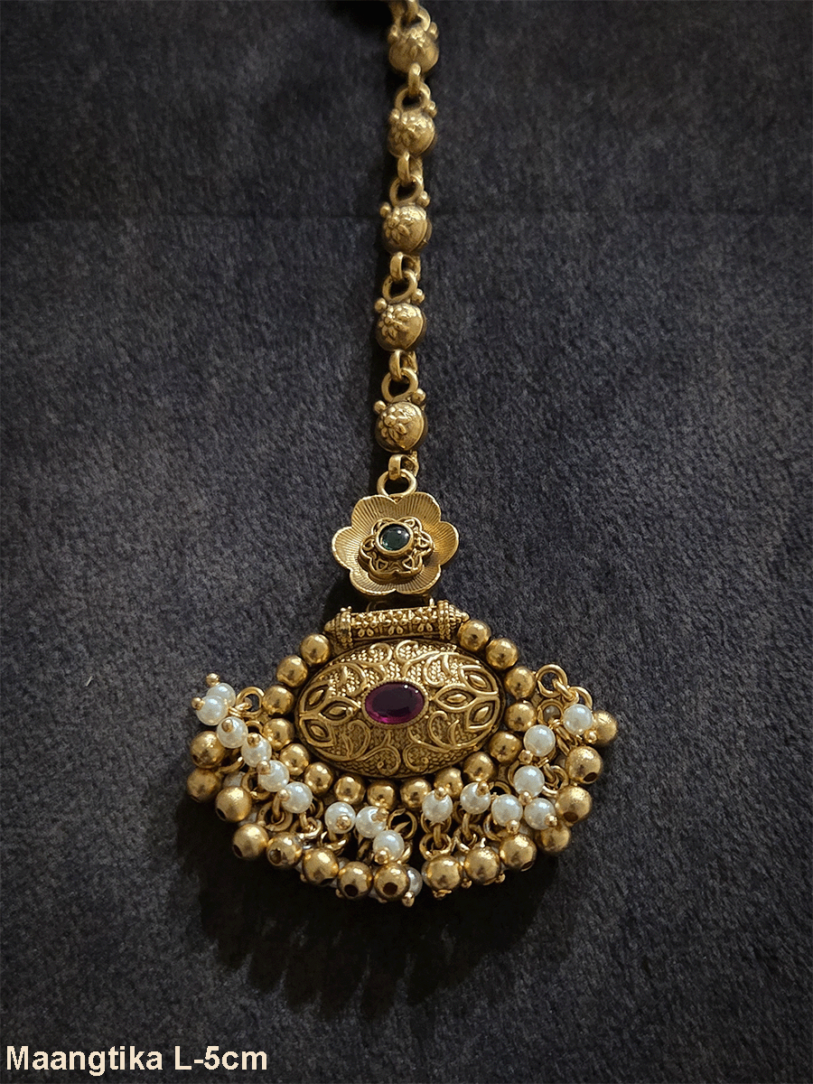 Flower top with leaf carving on oval bottom design bead hangings maangtika