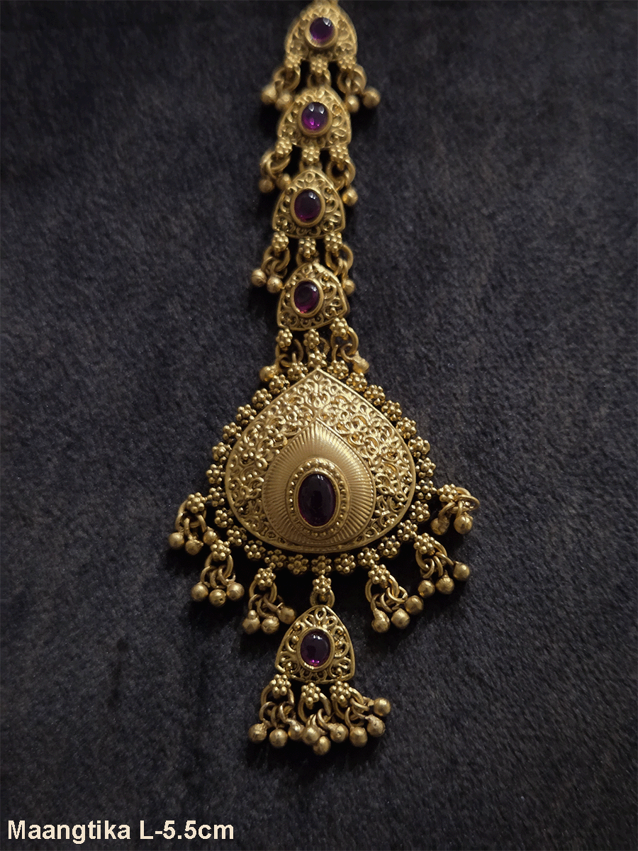 Oval stone leaf shaped center maangtika with triangular hanging tukdi