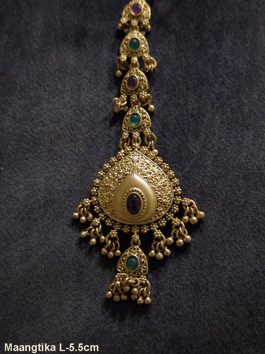 Oval stone leaf shaped center maangtika with triangular hanging tukdi