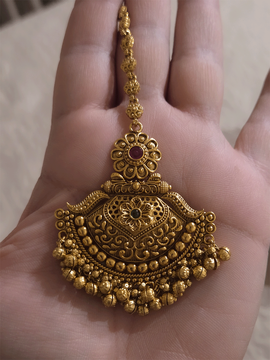 Traditional half flower design with flower top design maangtika