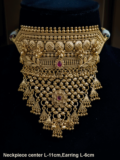 Oval and leaf design rajputi choker with flower on mesh design set