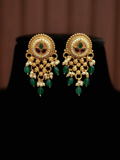 Three leaf flower design rajputi choker with flower mesh and coloured drops
