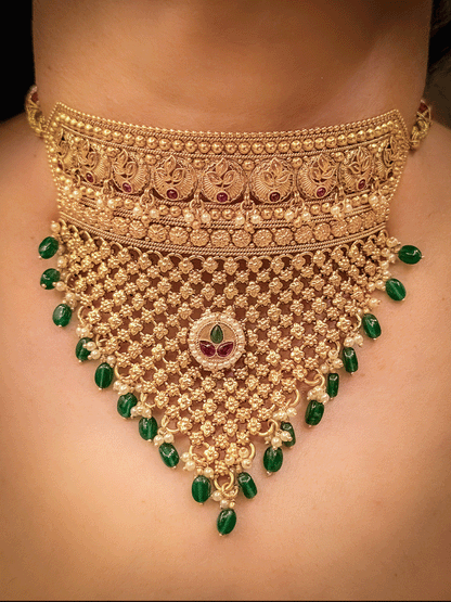 Three leaf flower design rajputi choker with flower mesh and coloured drops