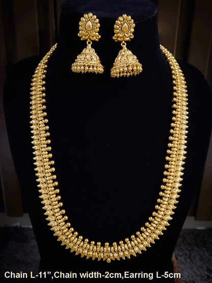 2 cm broad chain with gold bead and leaf design 11 inch long set