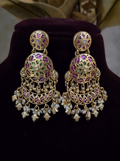 Rajwadi finish kundan embedded circular tukdi design ghunghru hangings set with mint rectangular stones at top