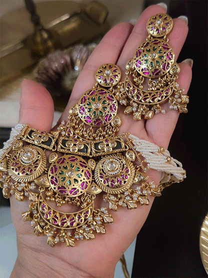 Rajwadi finish kundan embedded circular tukdi design ghunghru hangings set with mint rectangular stones at top