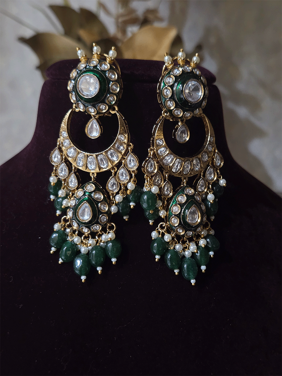 Circular uncut polki set with top bead detailing and green enamel work