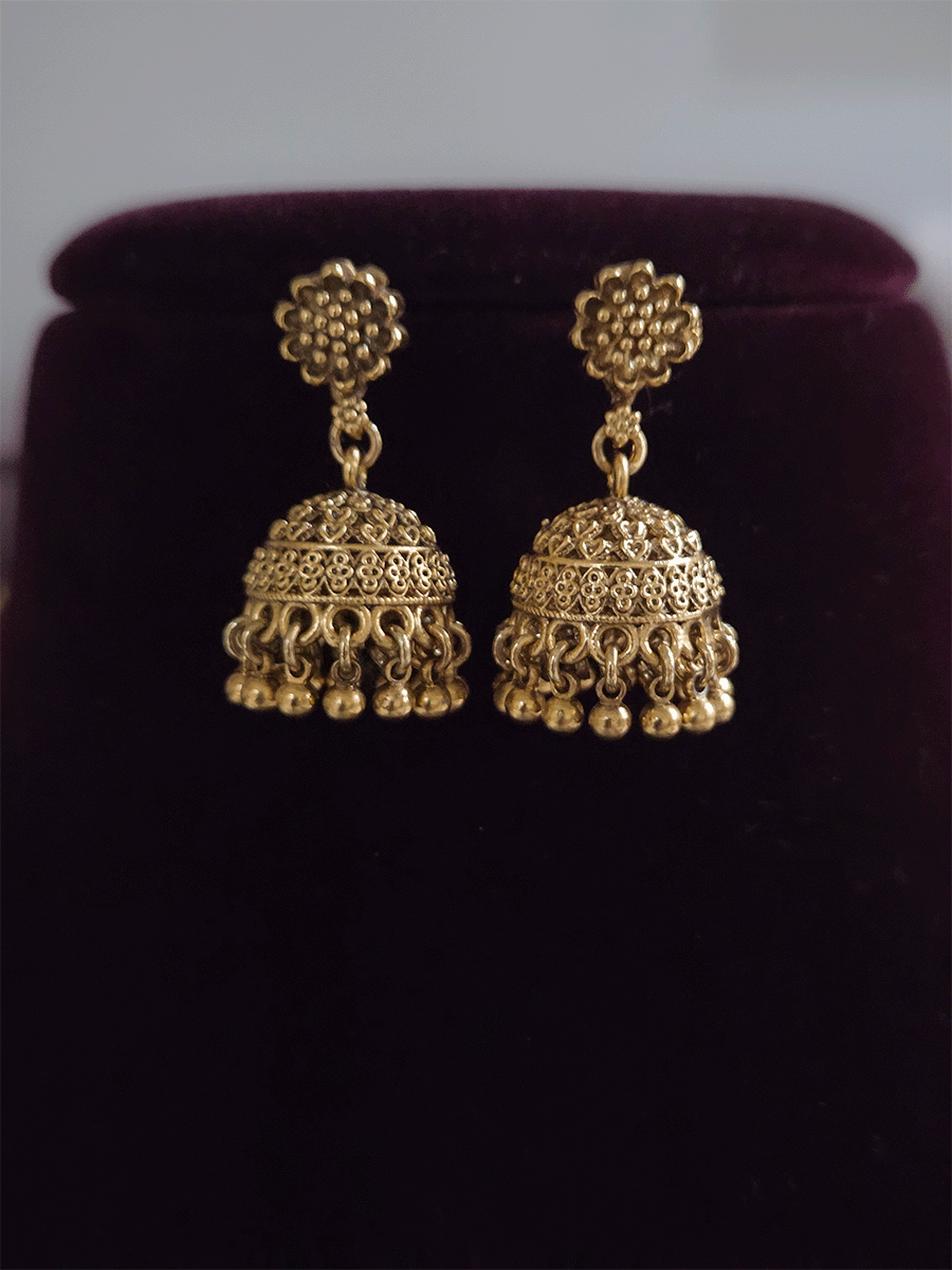 10 inch long oval green stone flower design side brooch set