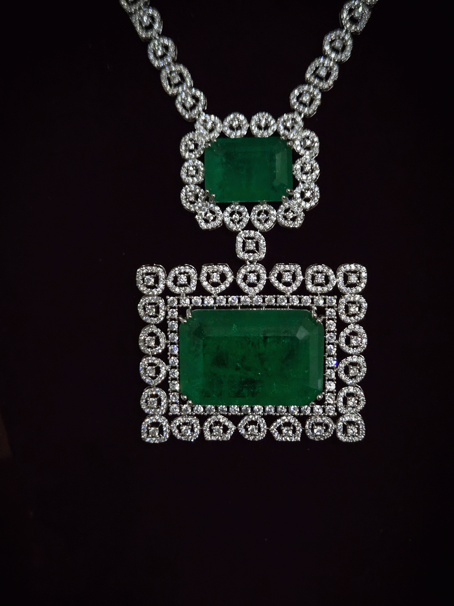 9 inch long AD silver finish green rectangular pendant(7cm) set