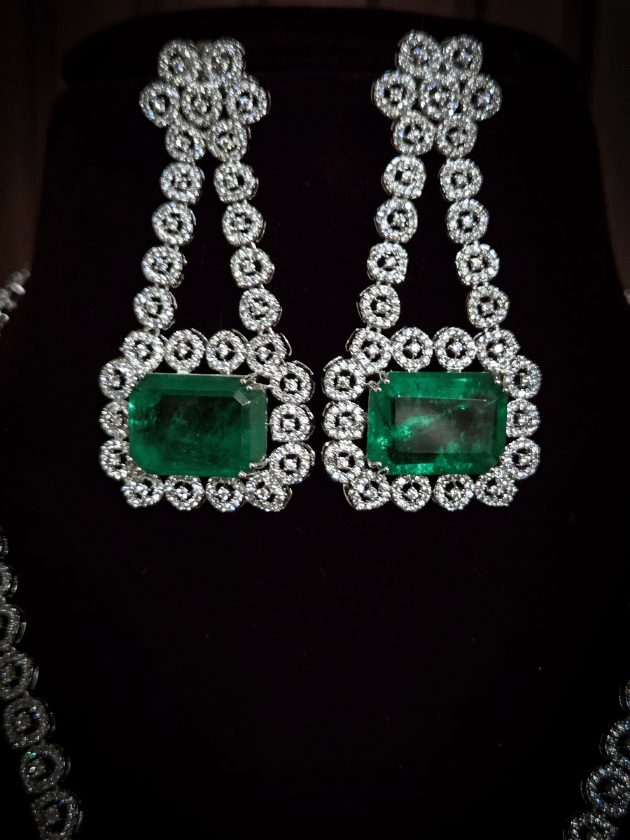 9 inch long AD silver finish green rectangular pendant(7cm) set