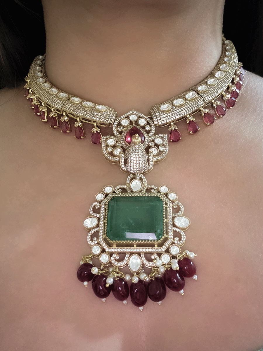 Rectangular middle stone pendant with peacock top moissanite set with aqua drops