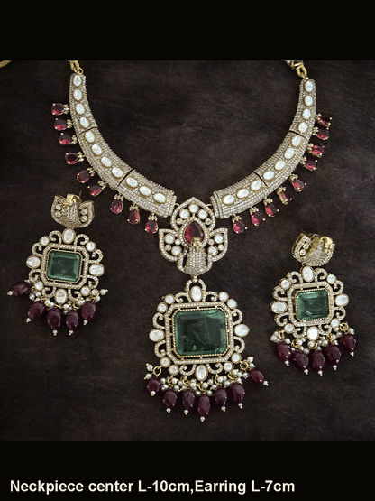 Rectangular middle stone pendant with peacock top moissanite set with aqua drops