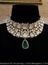Load image into Gallery viewer, Broad kundan set with tear drop shaped green stone drop with AD outline