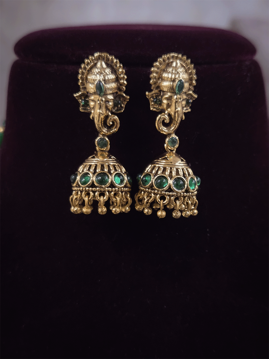 2.5 inch Ganpatiji pendant set with jhoomkies in beaded 9 inch long string