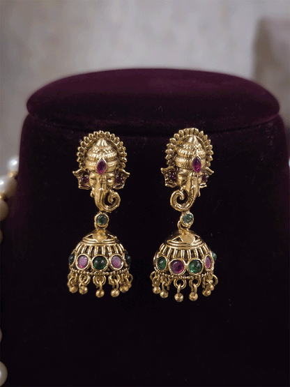 2.5 inch Ganpatiji pendant set with jhoomkies in beaded 9 inch long string